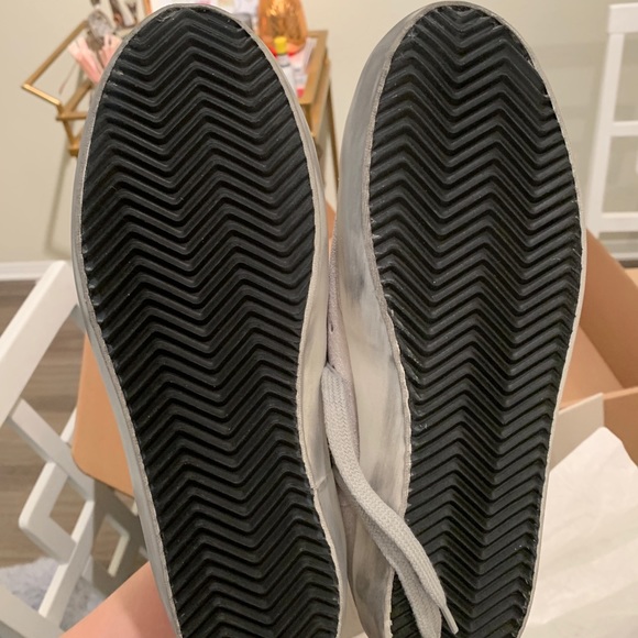 SOLD NWT Women’s golden goose sneakers size 39 NWT - Picture 4 of 8